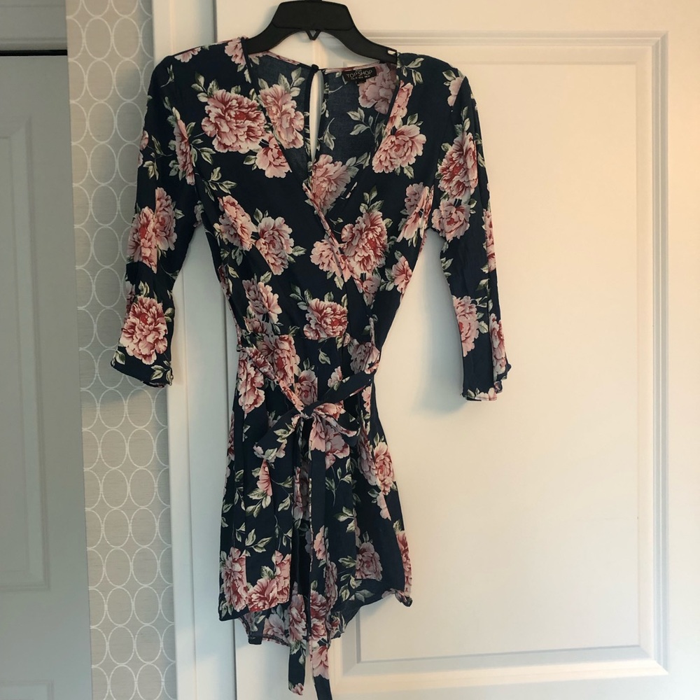 Floral Jumper by TopShop size 6